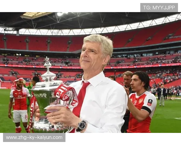 英超最新动向：阿森纳捧杯概率飙升，斯洛特面临压力，英超冠军阿森纳